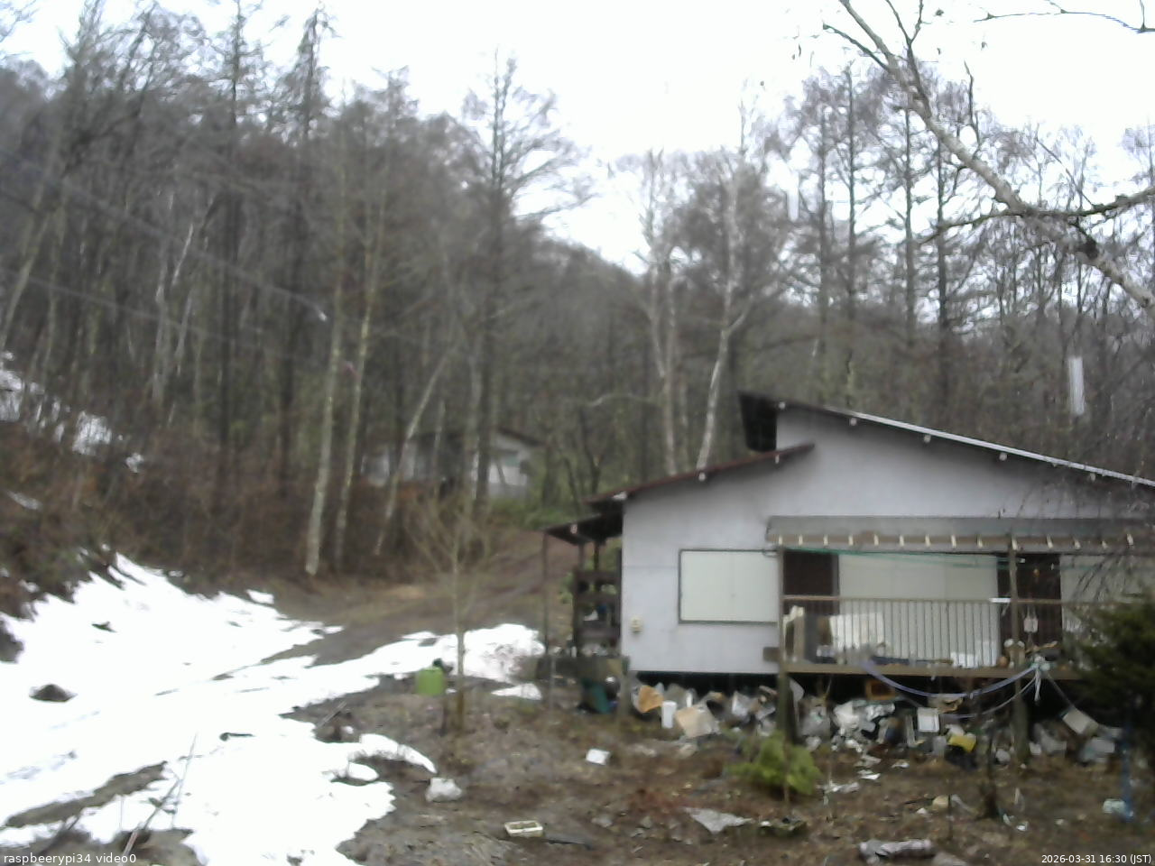 長野県菅平高原 ゆたか山荘 西側(坂上) 2026/03/31 16:30