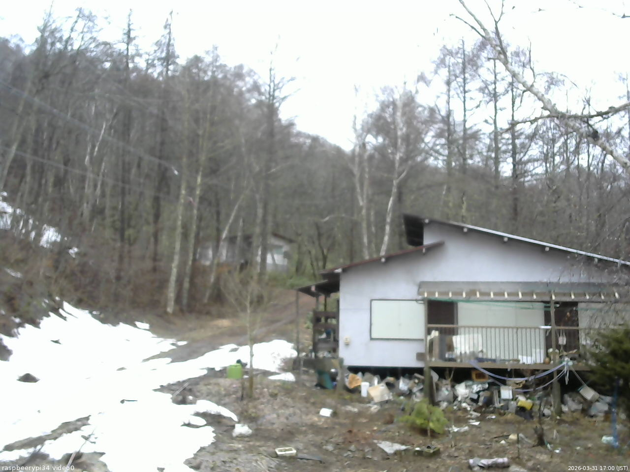 長野県菅平高原 ゆたか山荘 西側(坂上) 2026/03/31 17:00