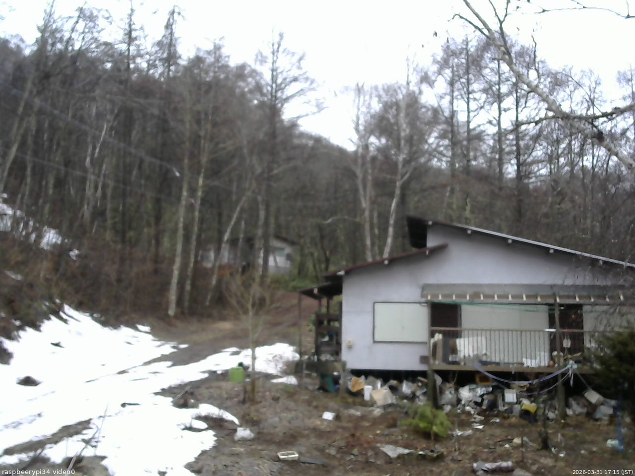 長野県菅平高原 ゆたか山荘 西側(坂上) 2026/03/31 17:15