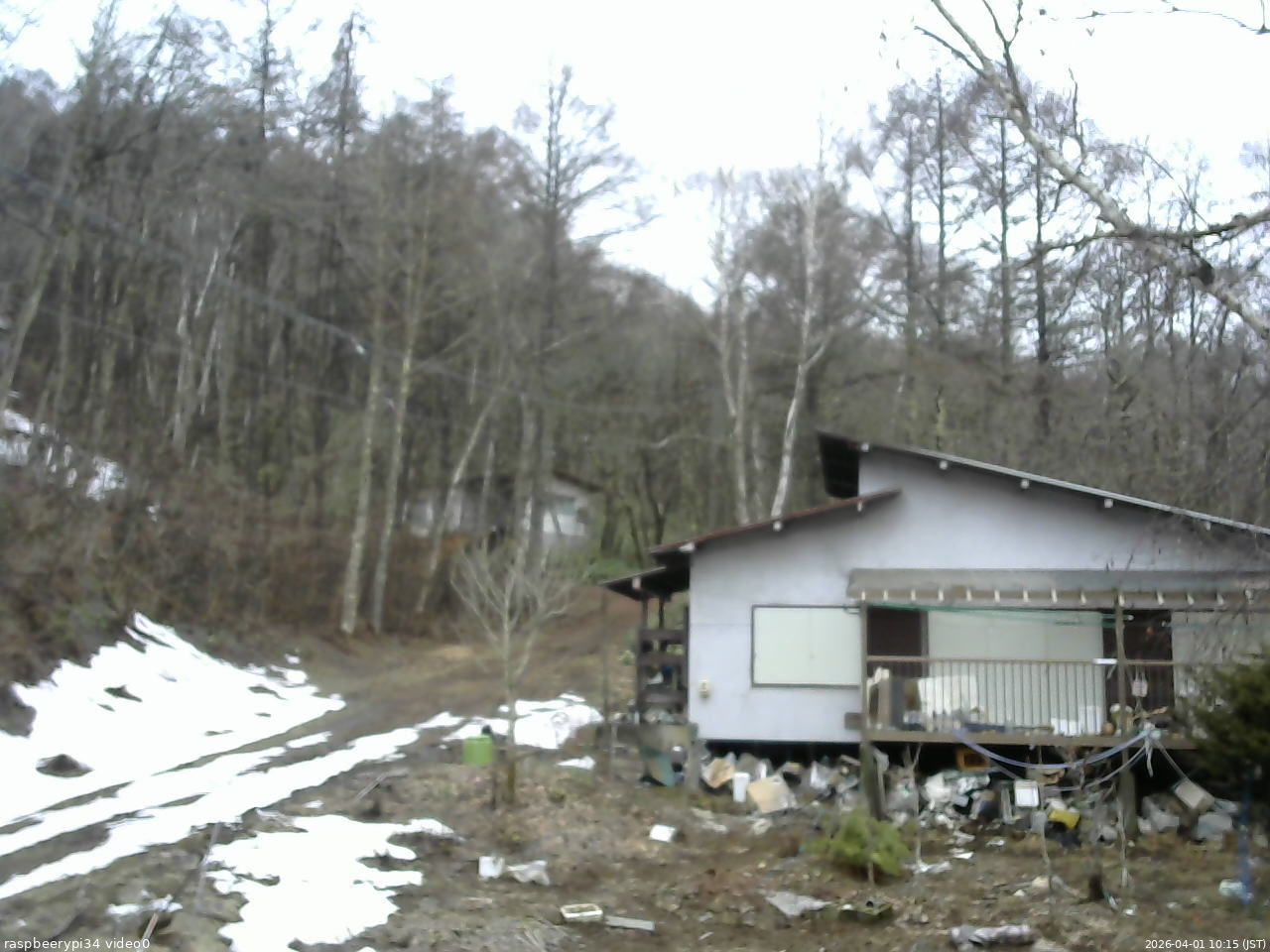 長野県菅平高原 ゆたか山荘 西側(坂上) 2026/04/01 10:15