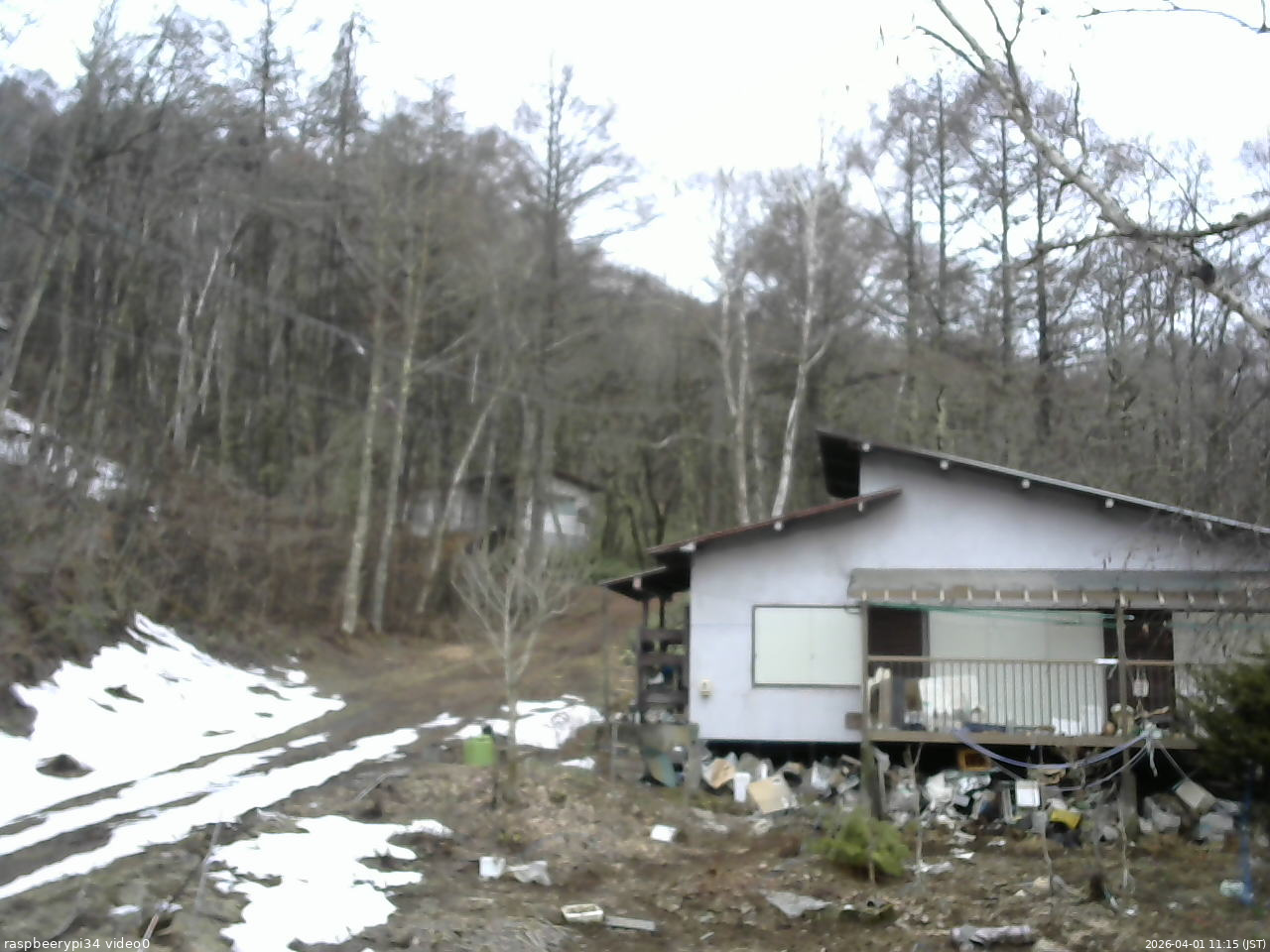 長野県菅平高原 ゆたか山荘 西側(坂上) 2026/04/01 11:15