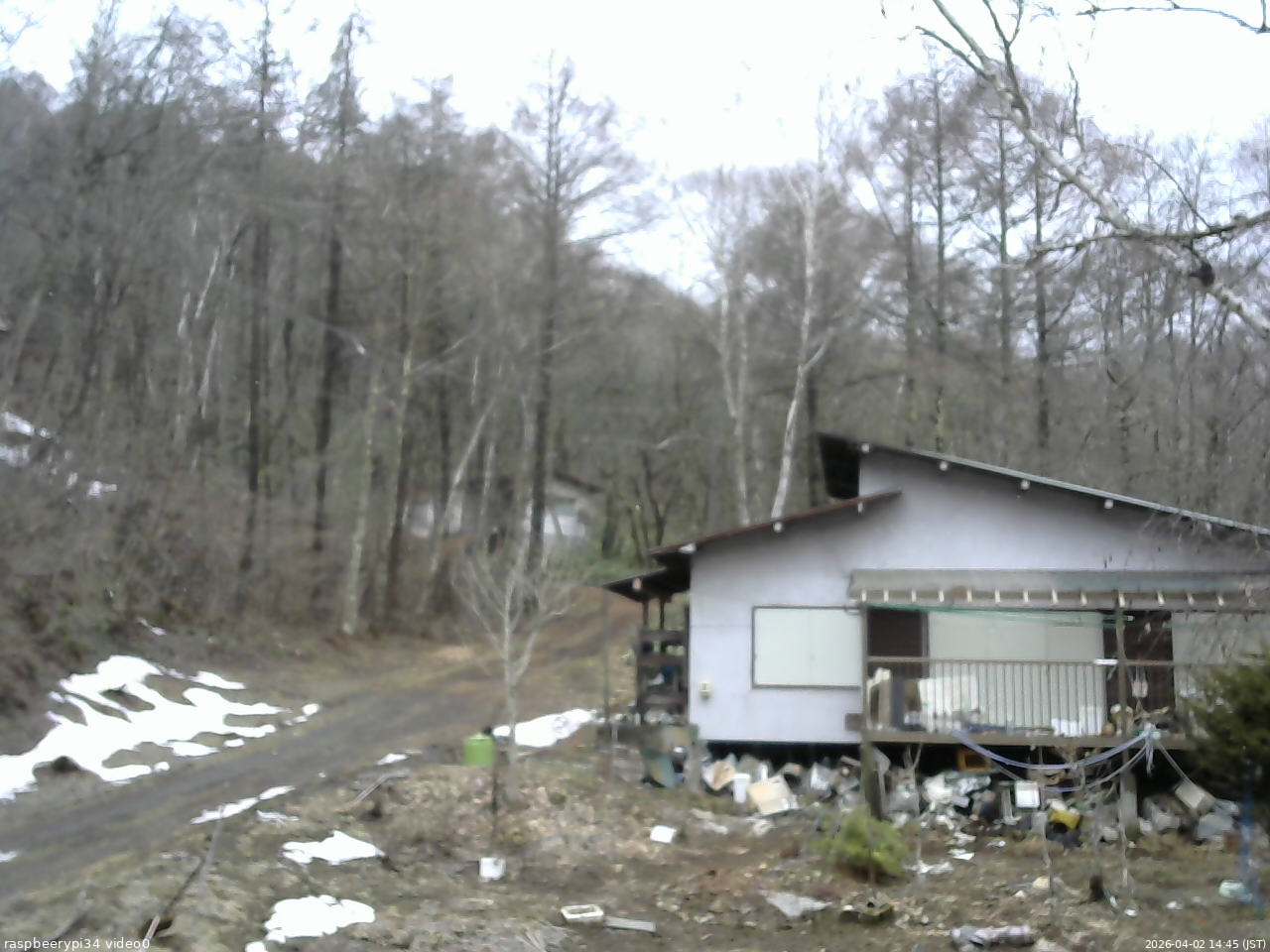長野県菅平高原 ゆたか山荘 西側(坂上) 2026/04/02 14:45
