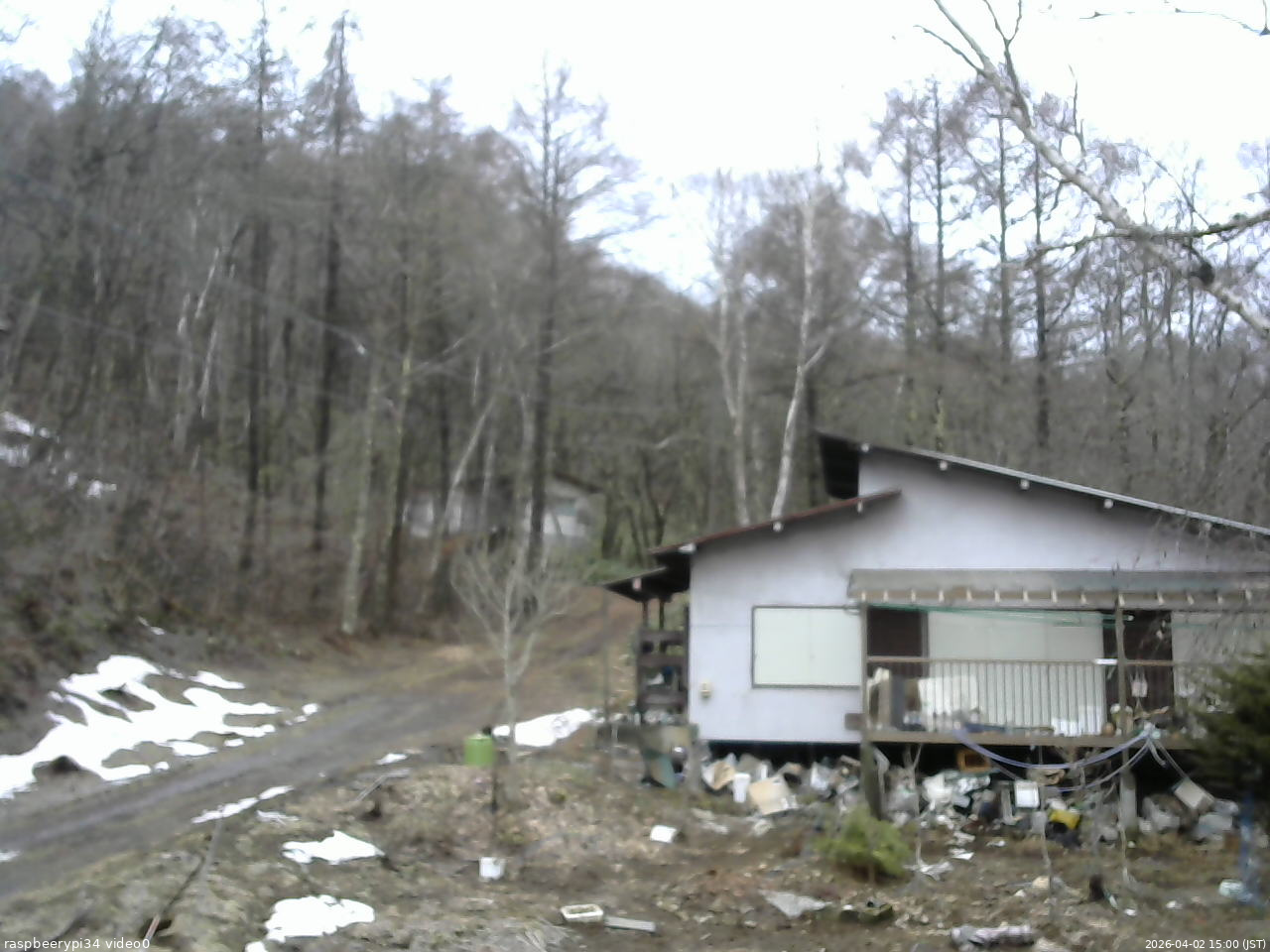 長野県菅平高原 ゆたか山荘 西側(坂上) 2026/04/02 15:00