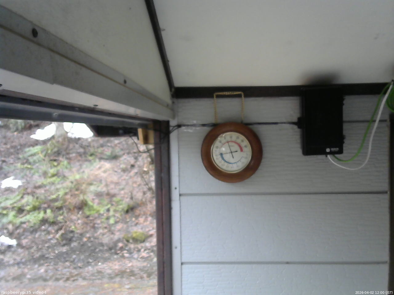 長野県菅平高原 ゆたか山荘 東側上空 2026/04/02 12:00