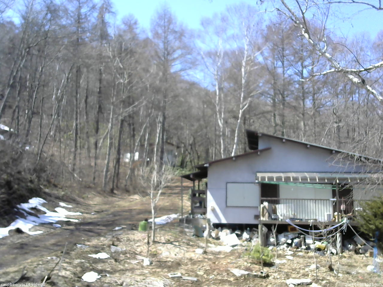長野県菅平高原 ゆたか山荘 西側(坂上) 2026/04/03 11:15