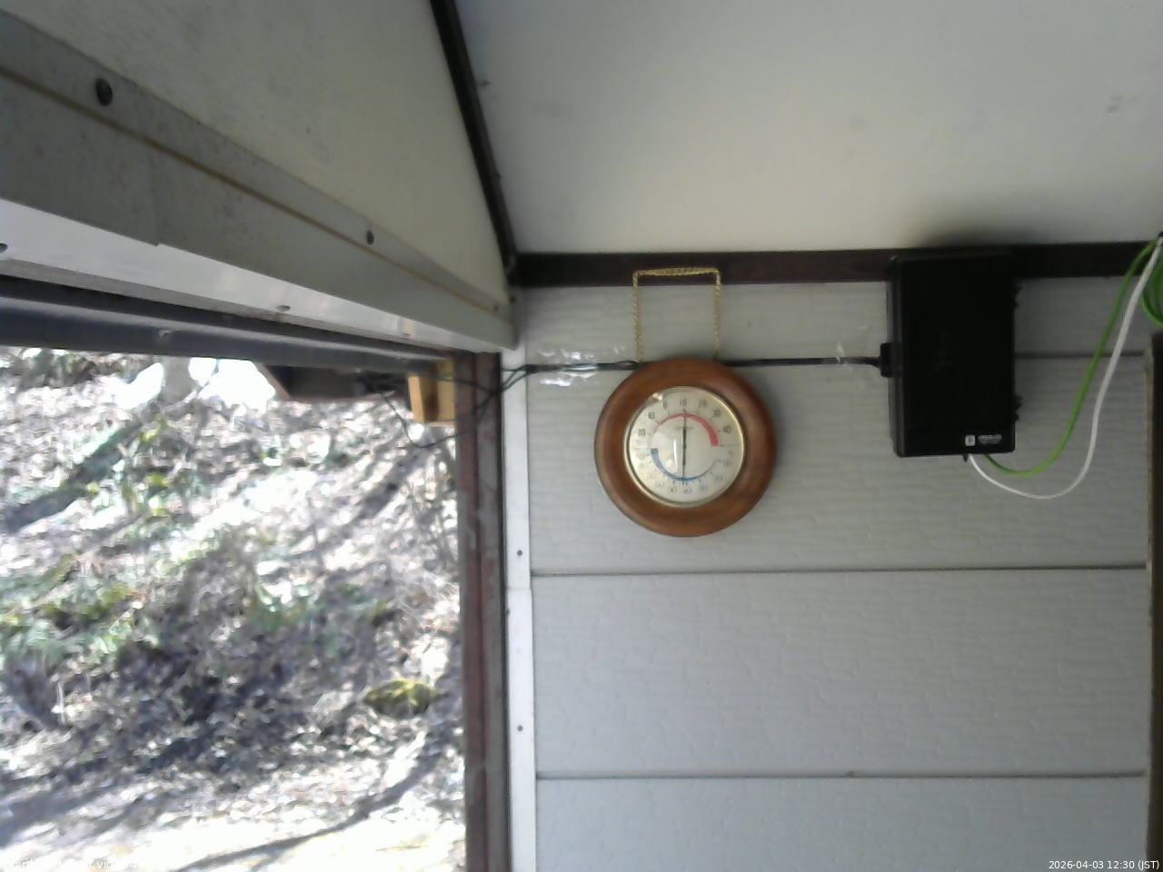 長野県菅平高原 ゆたか山荘 東側上空 2026/04/03 12:30