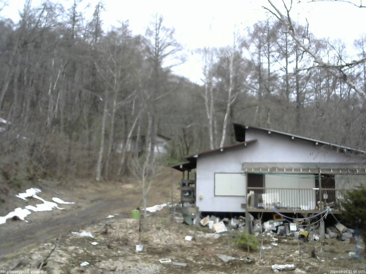 長野県菅平高原 ゆたか山荘 西側(坂上) 2026/04/04 11:00