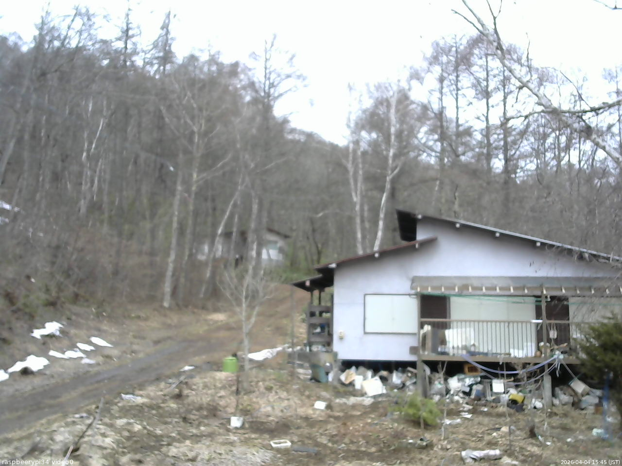 長野県菅平高原 ゆたか山荘 西側(坂上) 2026/04/04 15:45