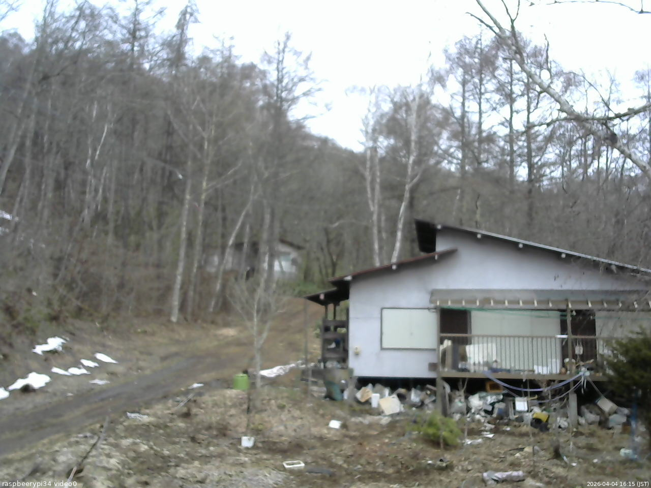 長野県菅平高原 ゆたか山荘 西側(坂上) 2026/04/04 16:15