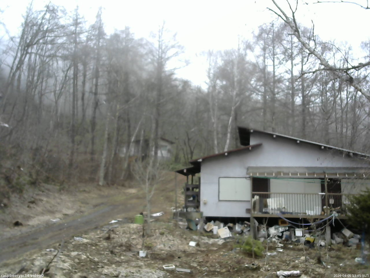 長野県菅平高原 ゆたか山荘 西側(坂上) 2026/04/05 13:45