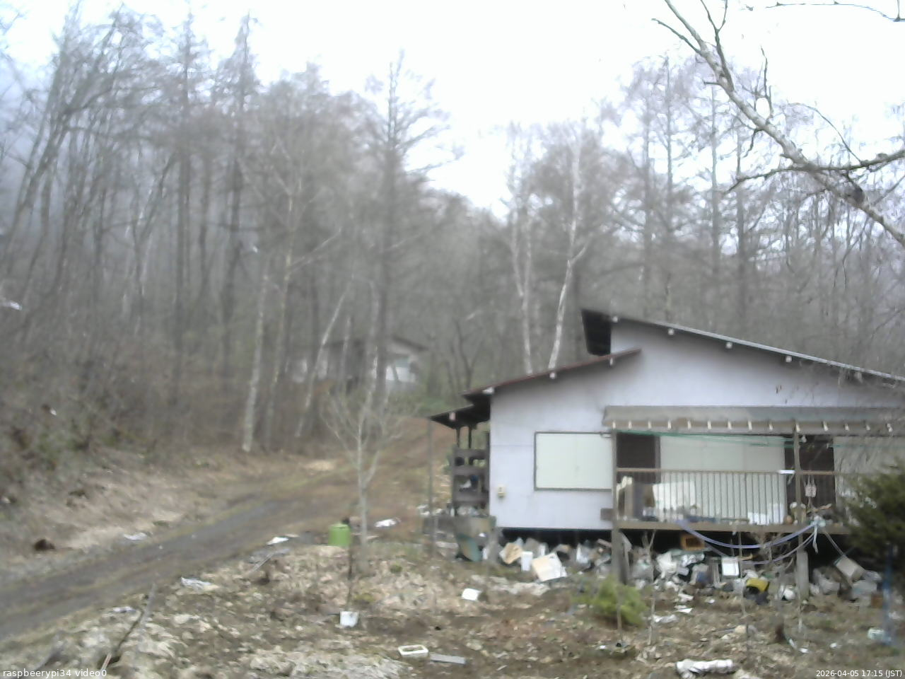 長野県菅平高原 ゆたか山荘 西側(坂上) 2026/04/05 17:15