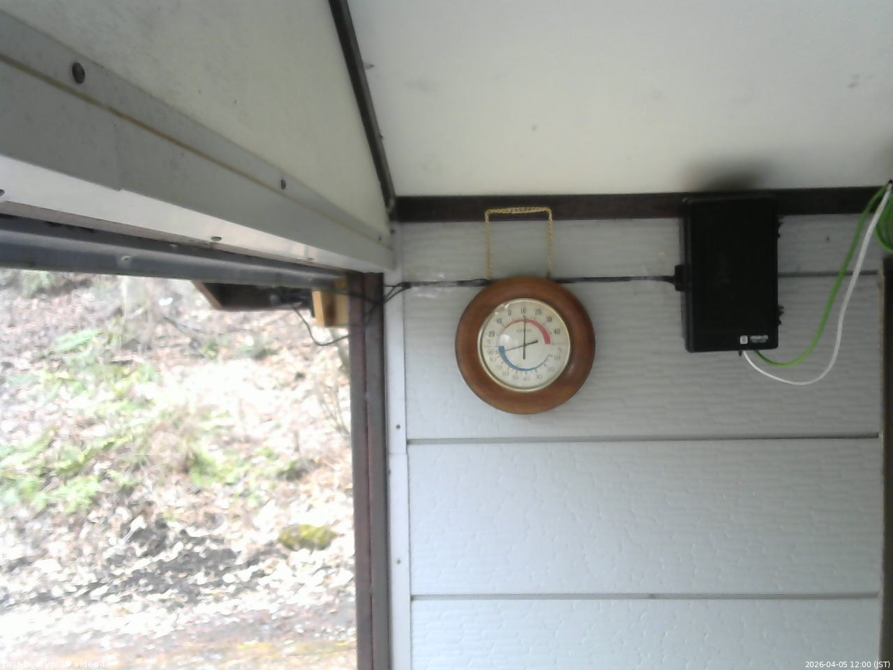 長野県菅平高原 ゆたか山荘 東側上空 2026/04/05 12:00