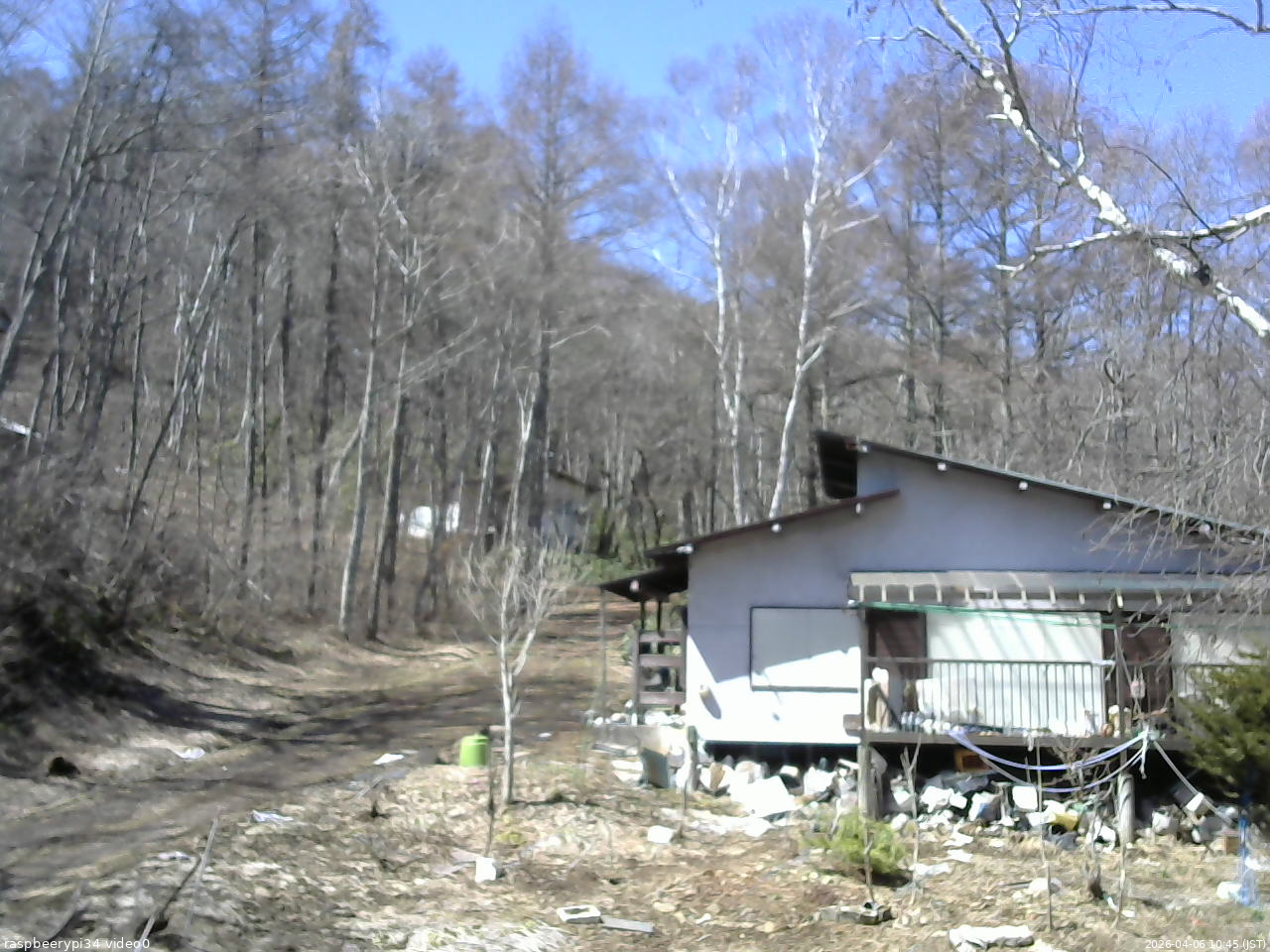 長野県菅平高原 ゆたか山荘 西側(坂上) 2026/04/06 10:45