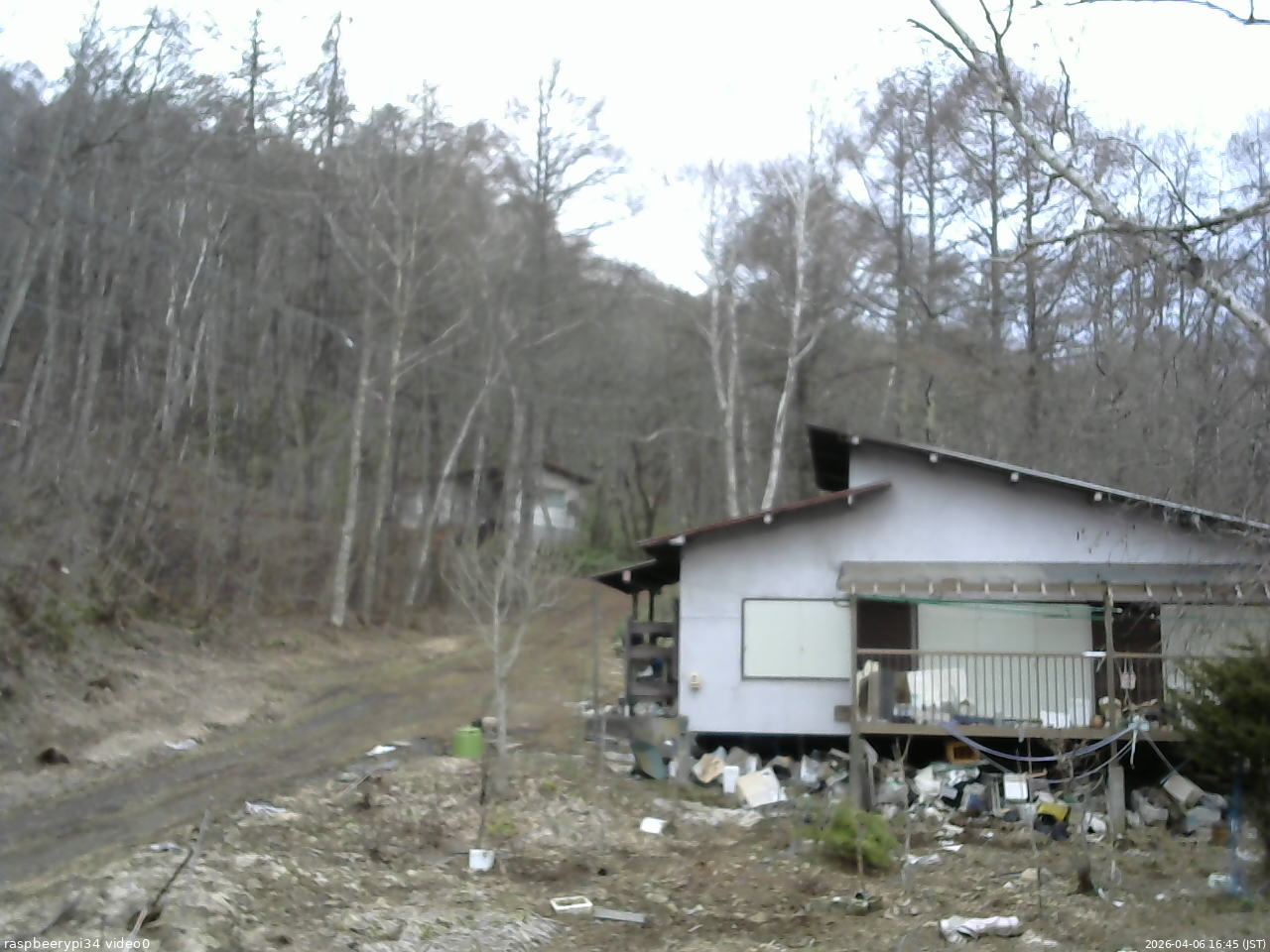 長野県菅平高原 ゆたか山荘 西側(坂上) 2026/04/06 16:45
