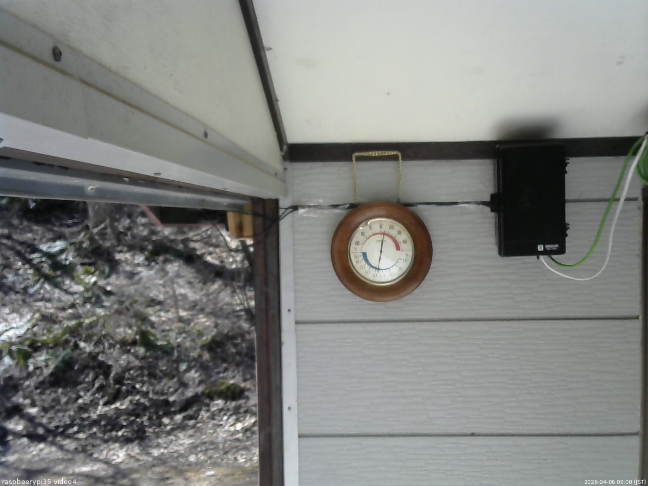 長野県菅平高原 ゆたか山荘 東側上空 2026/04/06 09:00