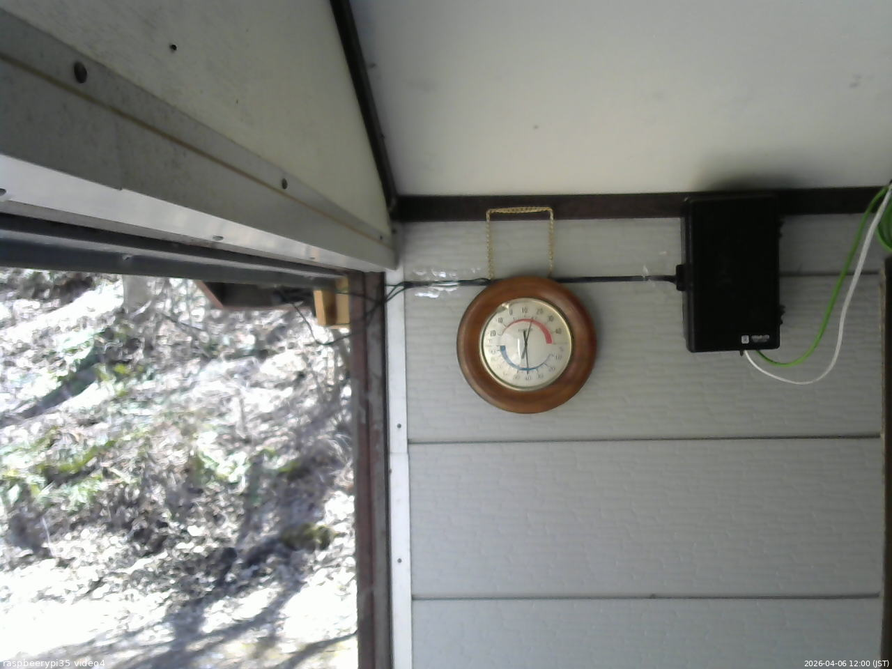 長野県菅平高原 ゆたか山荘 東側上空 2026/04/06 12:00