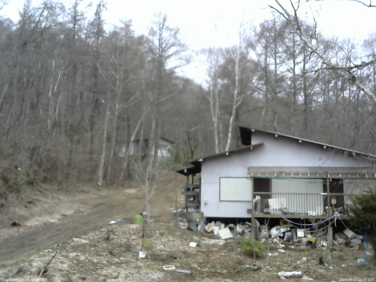 長野県菅平高原 ゆたか山荘 西側(坂上) 2026/04/07 10:15