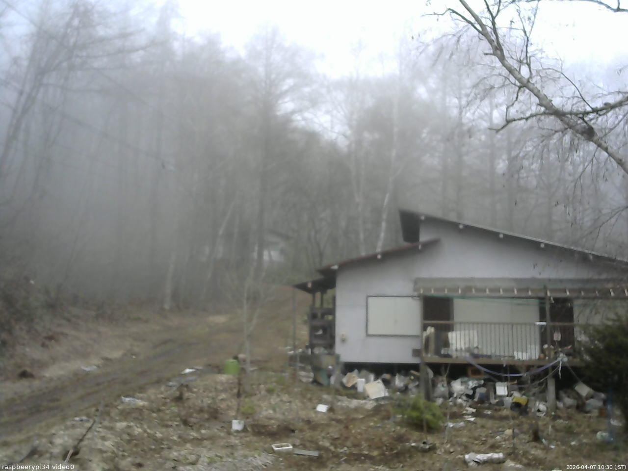 長野県菅平高原 ゆたか山荘 西側(坂上) 2026/04/07 10:30