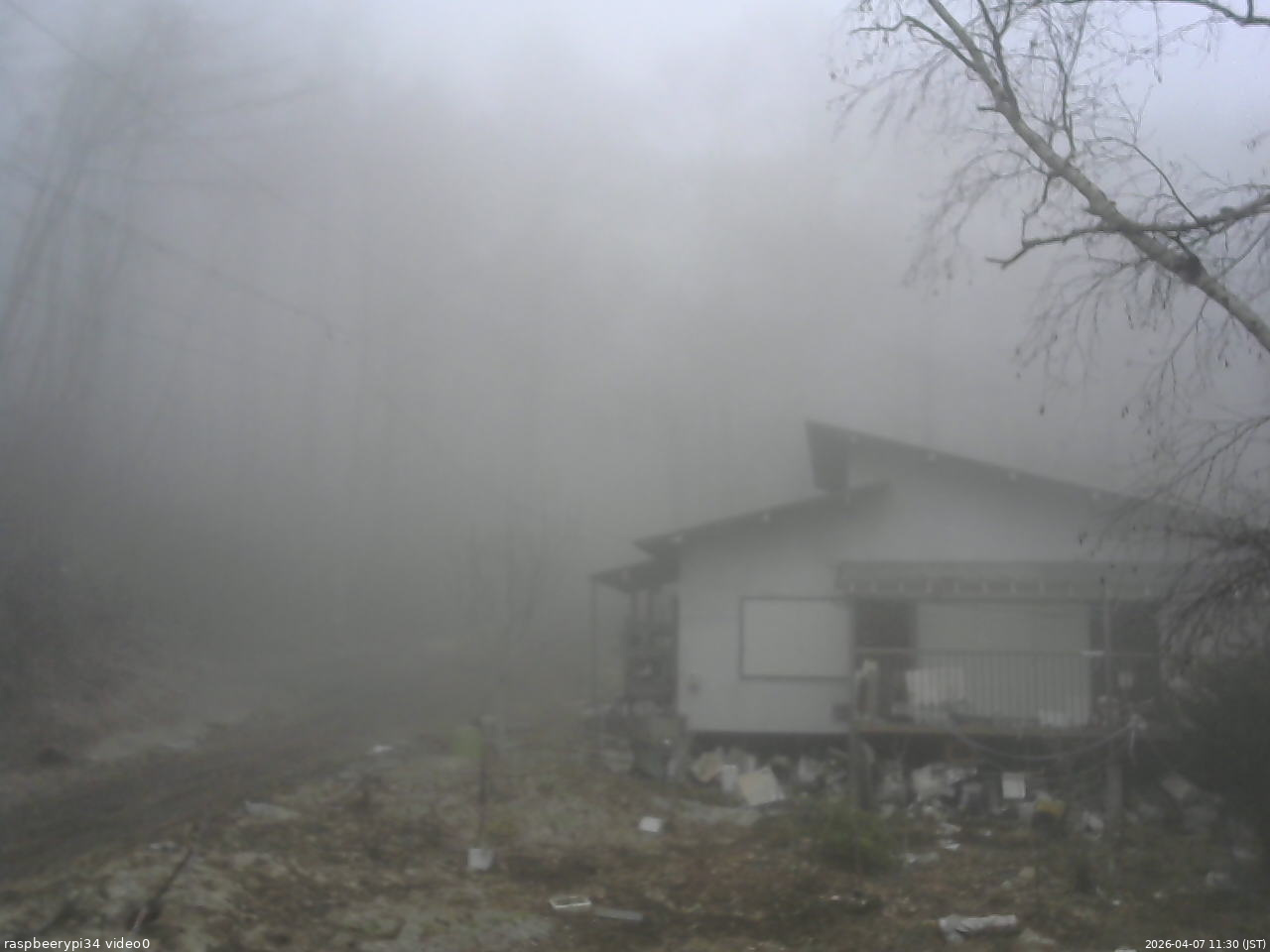 長野県菅平高原 ゆたか山荘 西側(坂上) 2026/04/07 11:30
