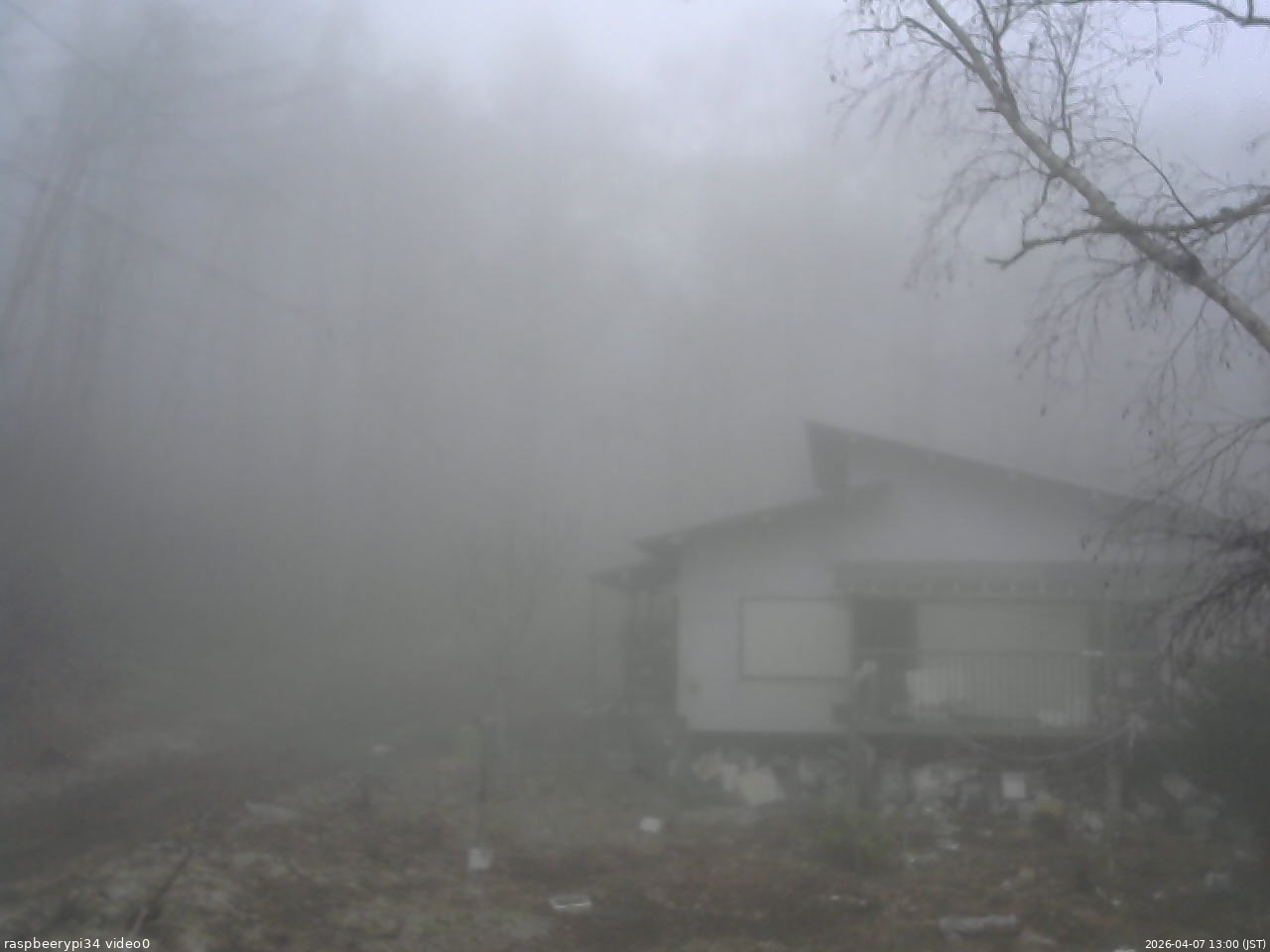 長野県菅平高原 ゆたか山荘 西側(坂上) 2026/04/07 13:00