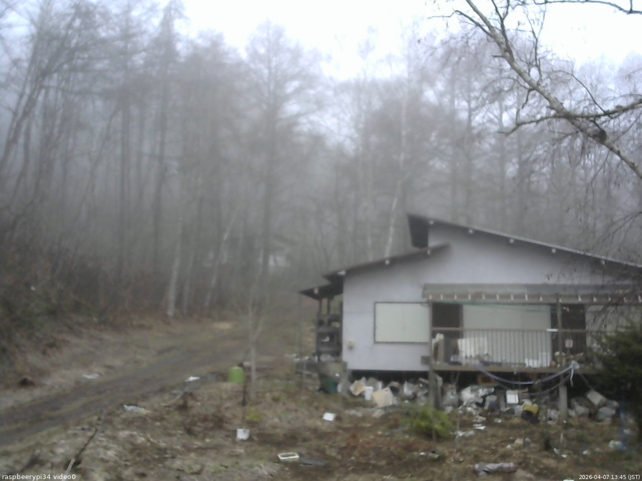 長野県菅平高原 ゆたか山荘 西側(坂上) 2026/04/07 13:45