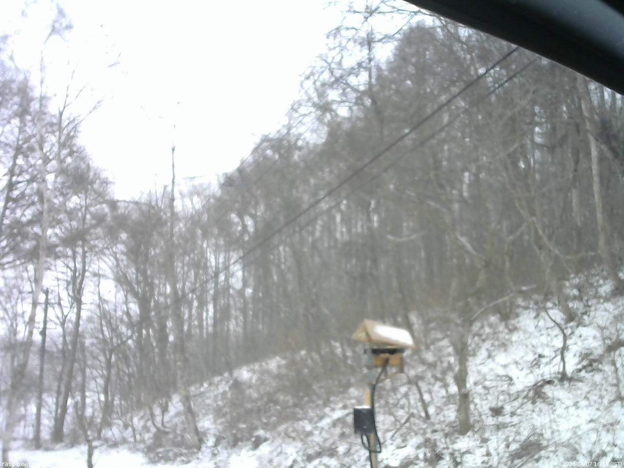 長野県菅平高原 ゆたか山荘 温度計 2026/04/07 16:45
