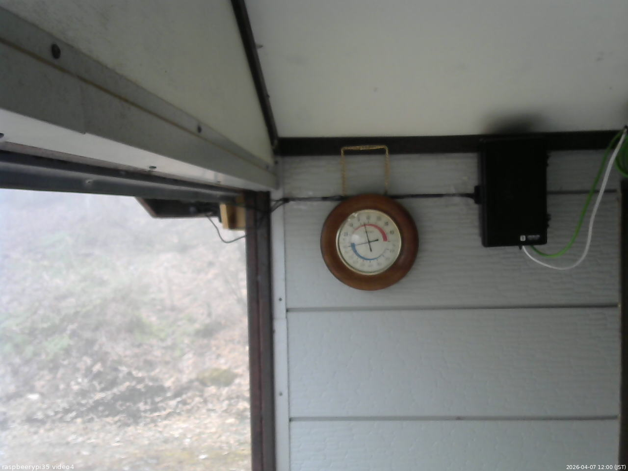 長野県菅平高原 ゆたか山荘 東側上空 2026/04/07 12:00