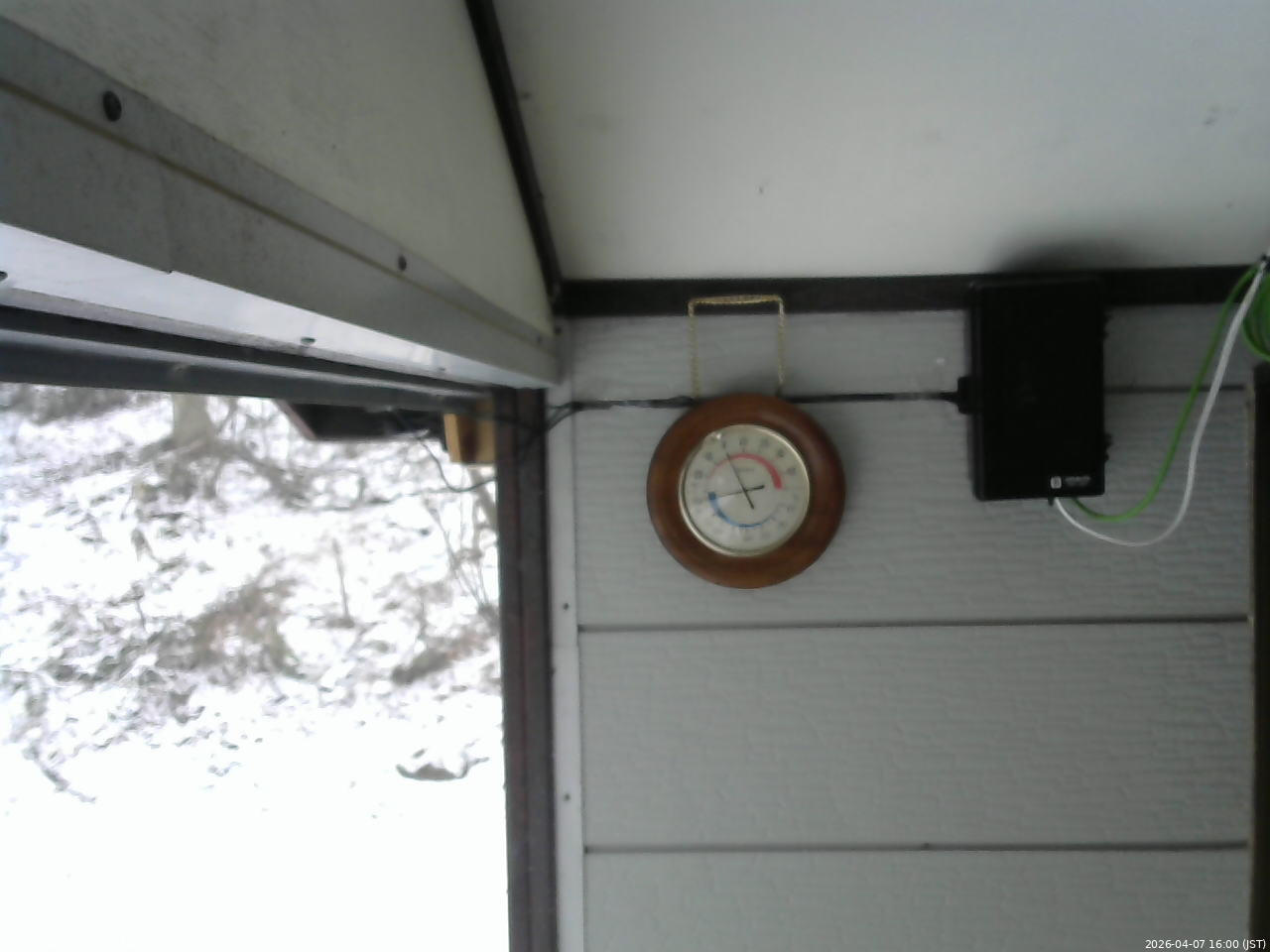 長野県菅平高原 ゆたか山荘 東側上空 2026/04/07 16:00