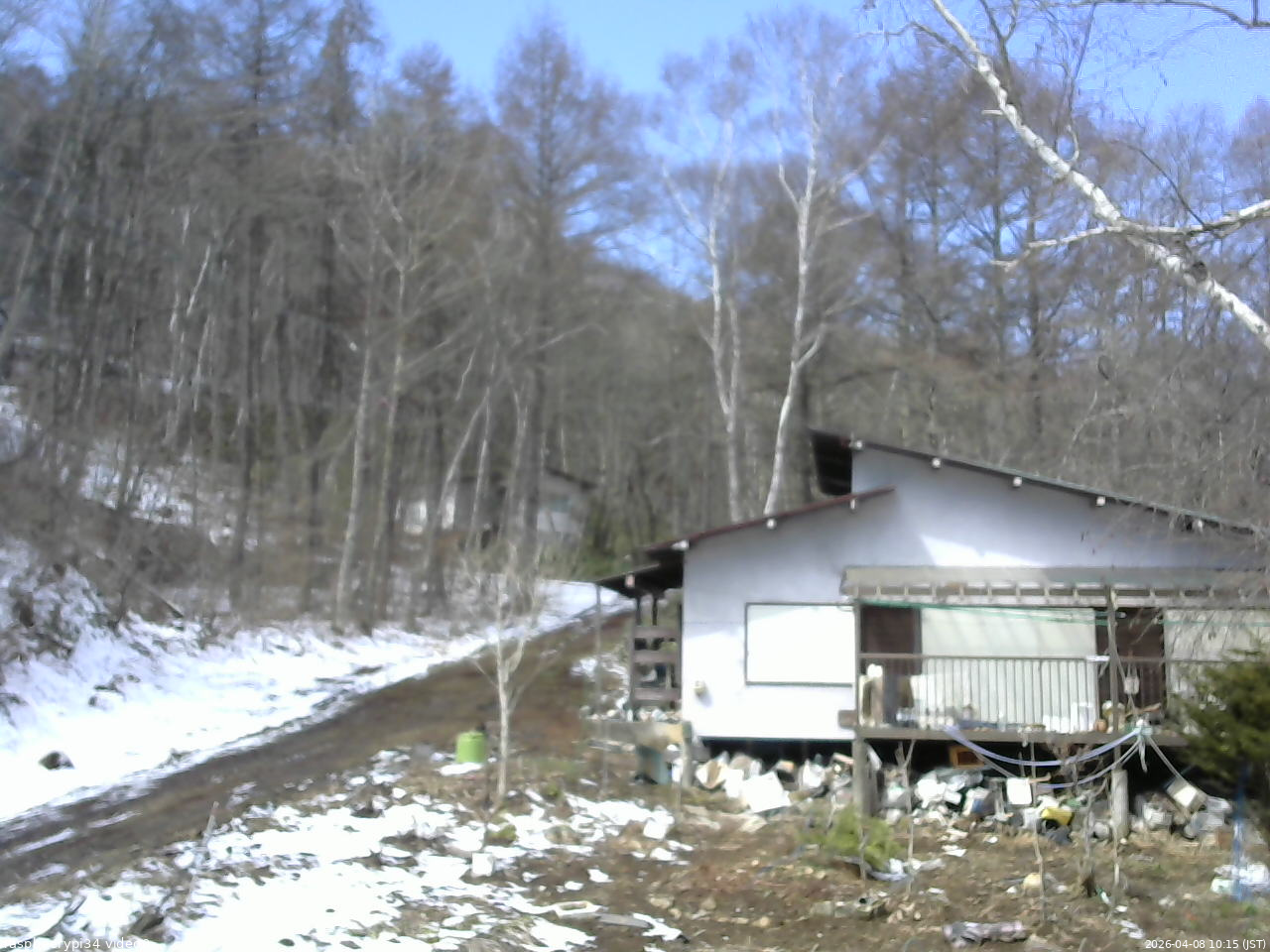 長野県菅平高原 ゆたか山荘 西側(坂上) 2026/04/08 10:15