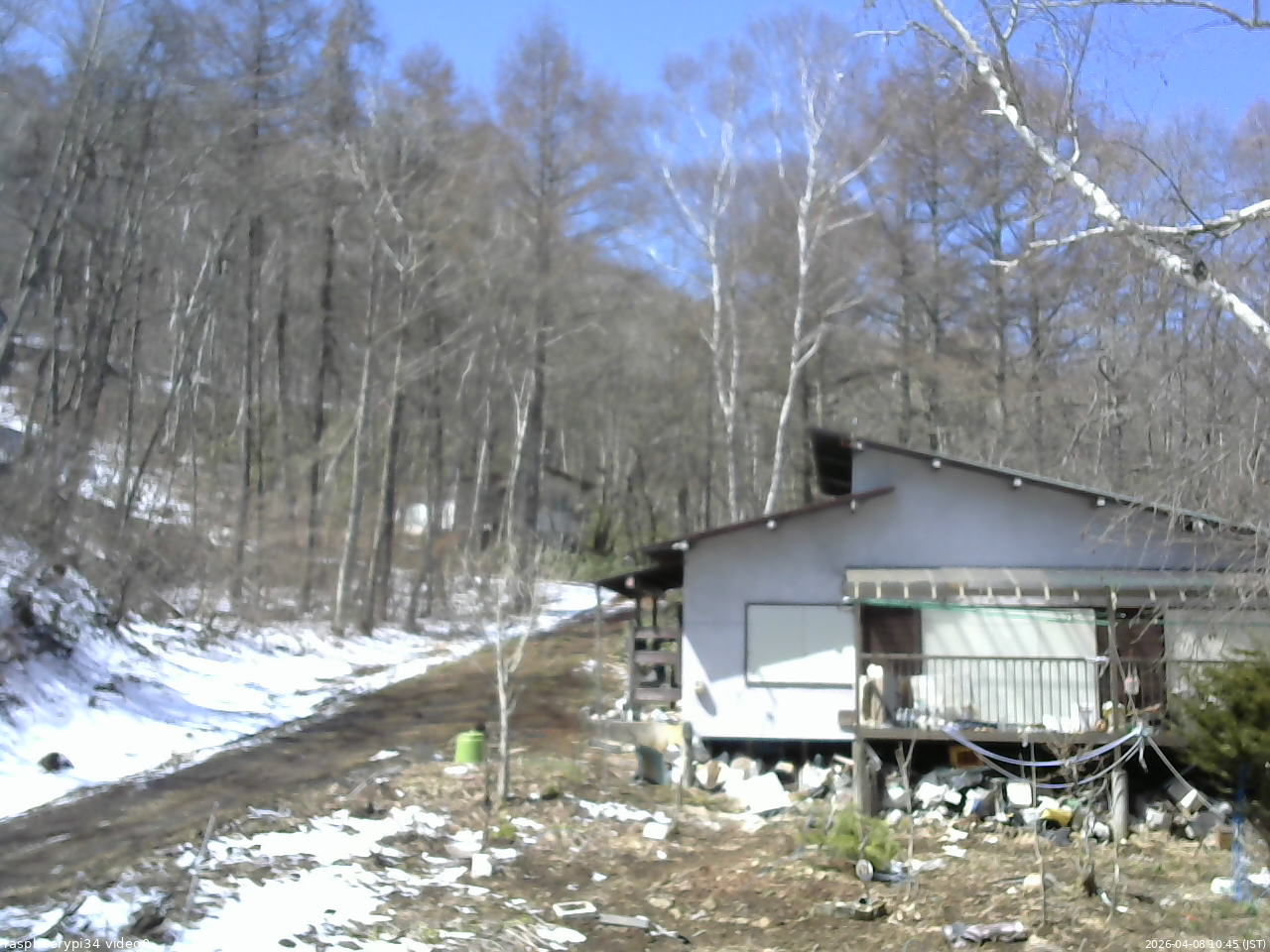 長野県菅平高原 ゆたか山荘 西側(坂上) 2026/04/08 10:45