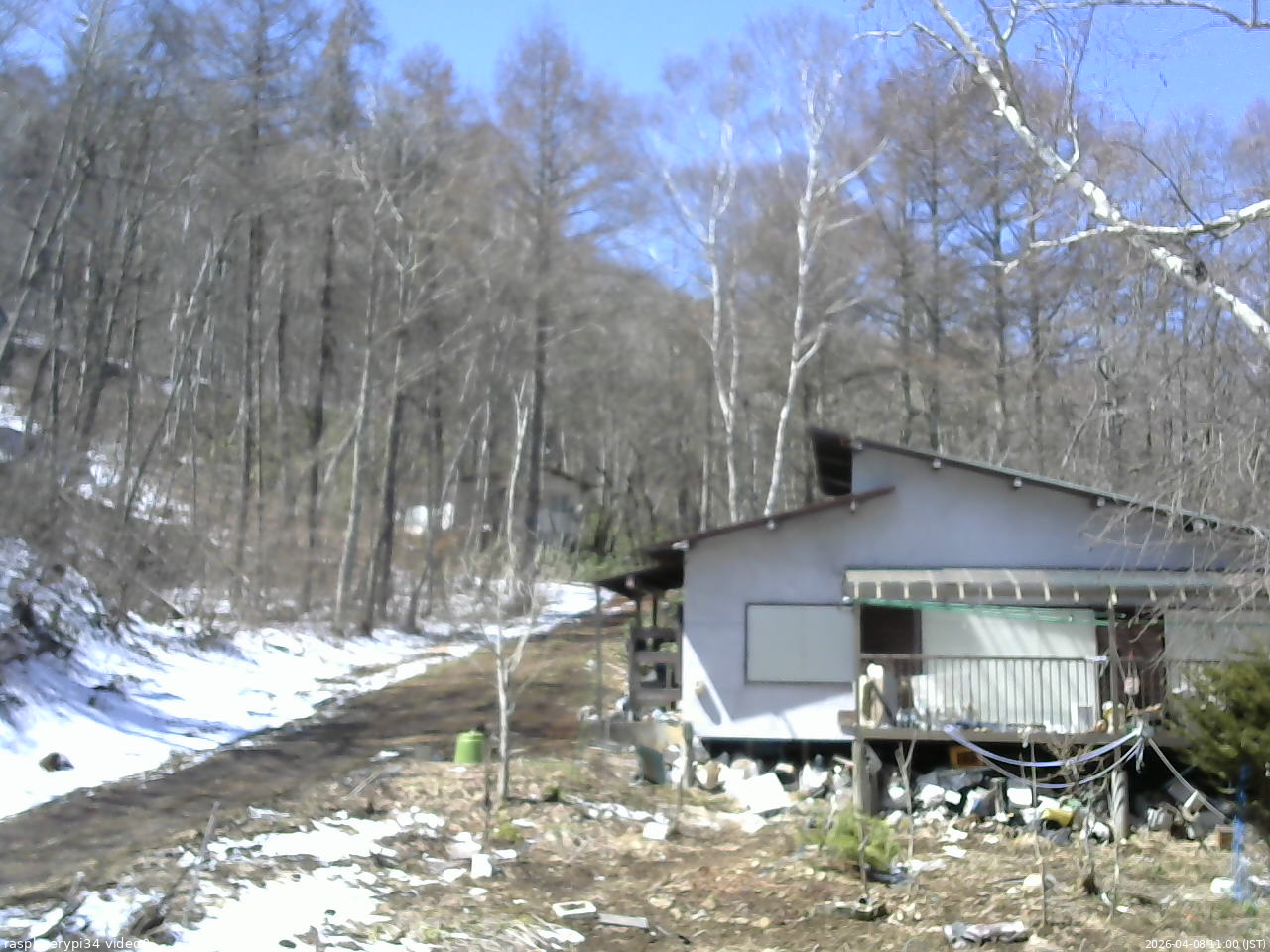 長野県菅平高原 ゆたか山荘 西側(坂上) 2026/04/08 11:00