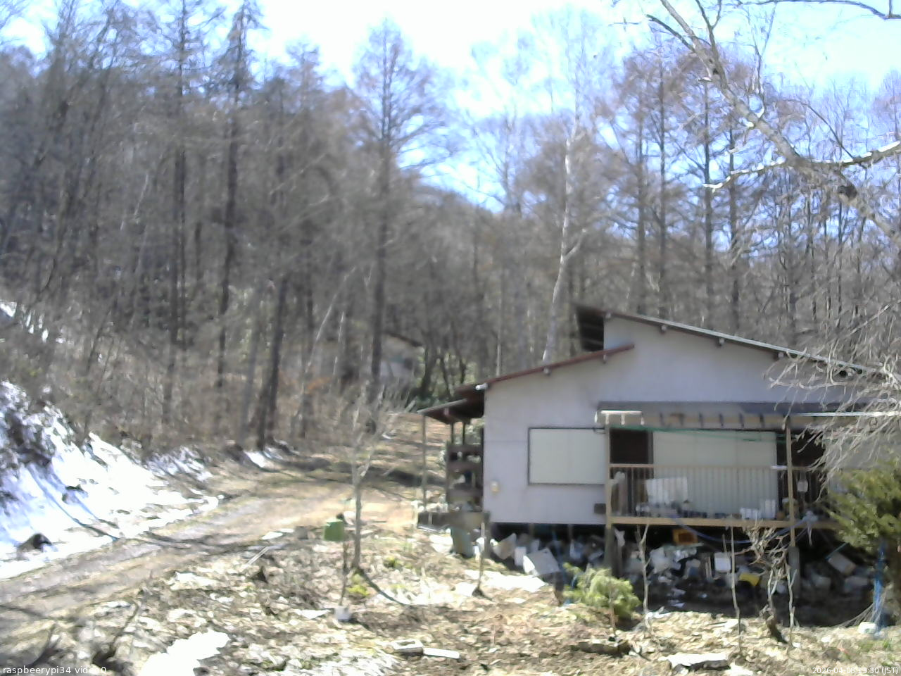 長野県菅平高原 ゆたか山荘 西側(坂上) 2026/04/08 13:30