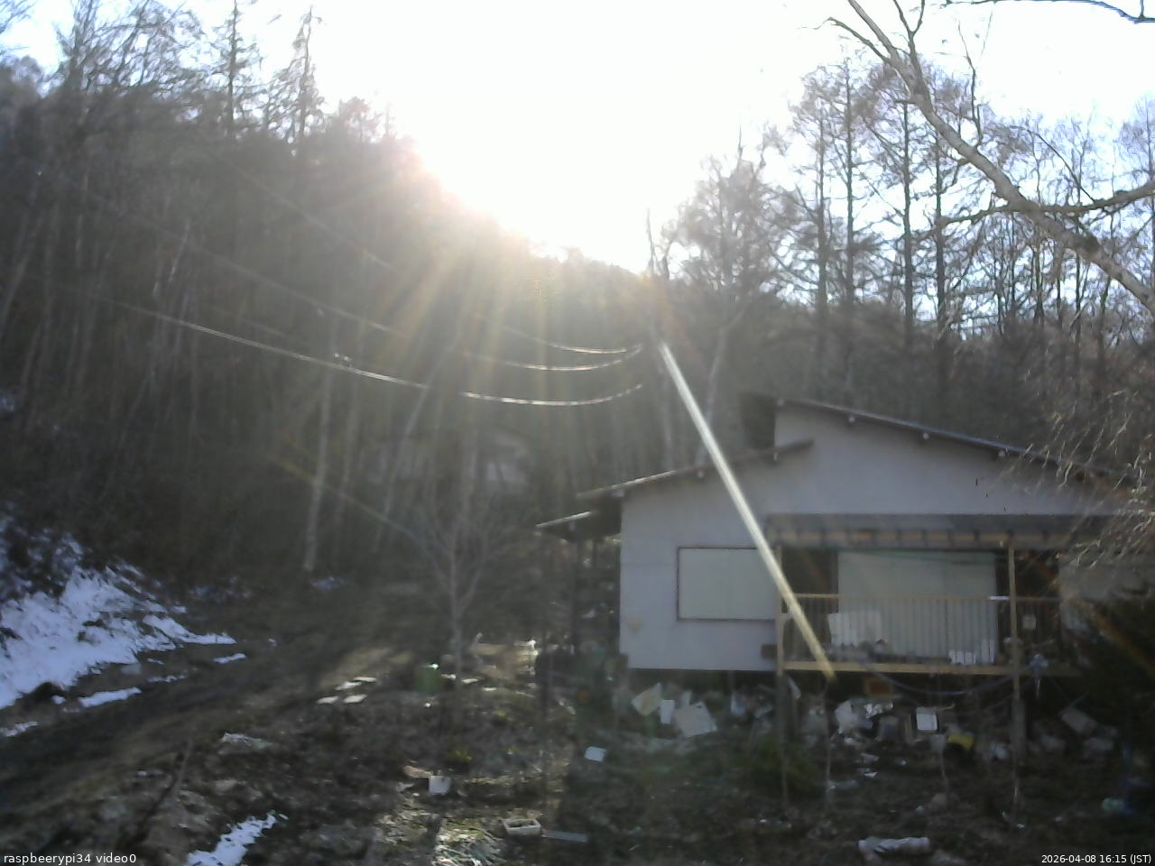 長野県菅平高原 ゆたか山荘 西側(坂上) 2026/04/08 16:15