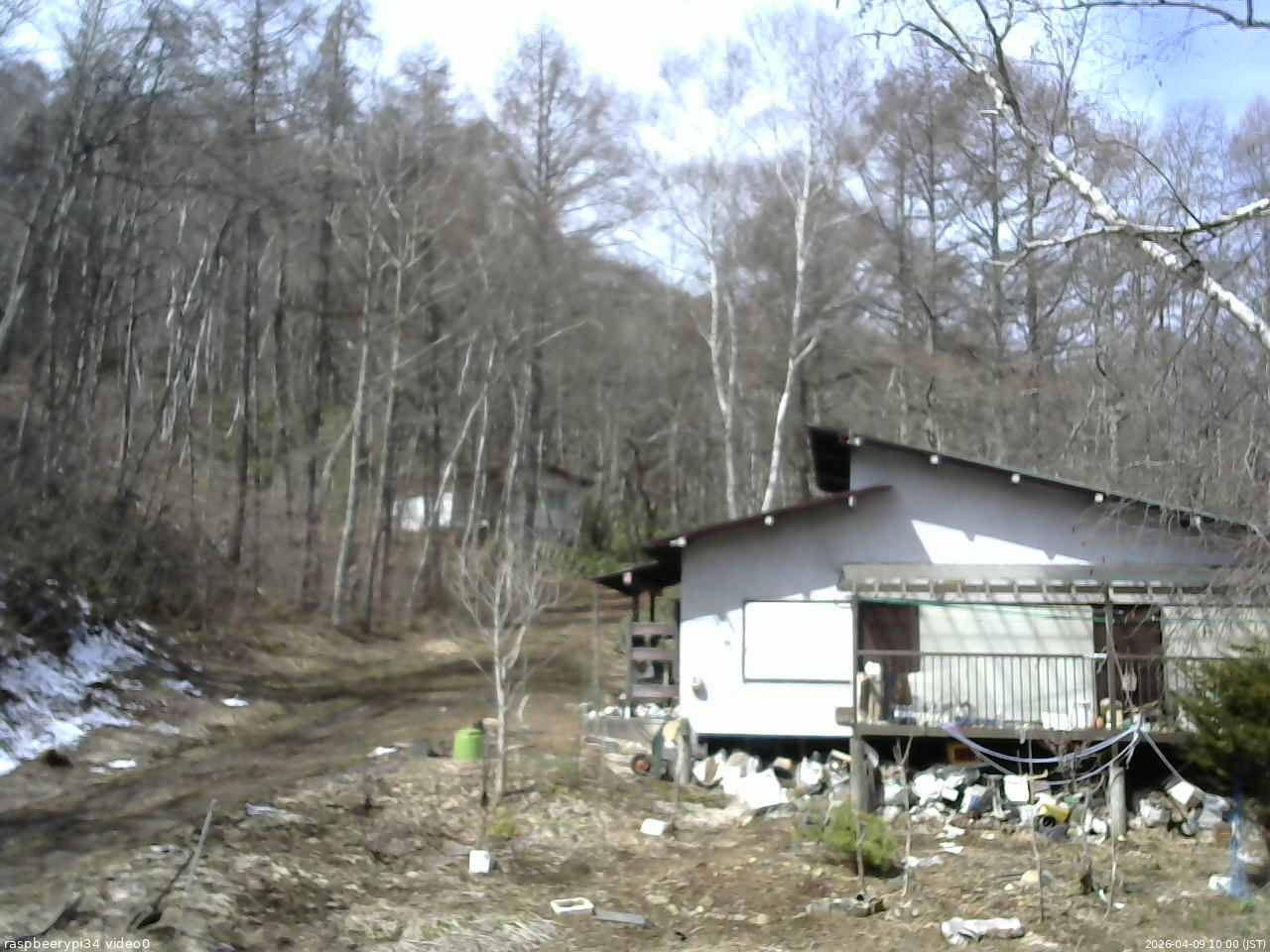 長野県菅平高原 ゆたか山荘 西側(坂上) 2026/04/09 10:00