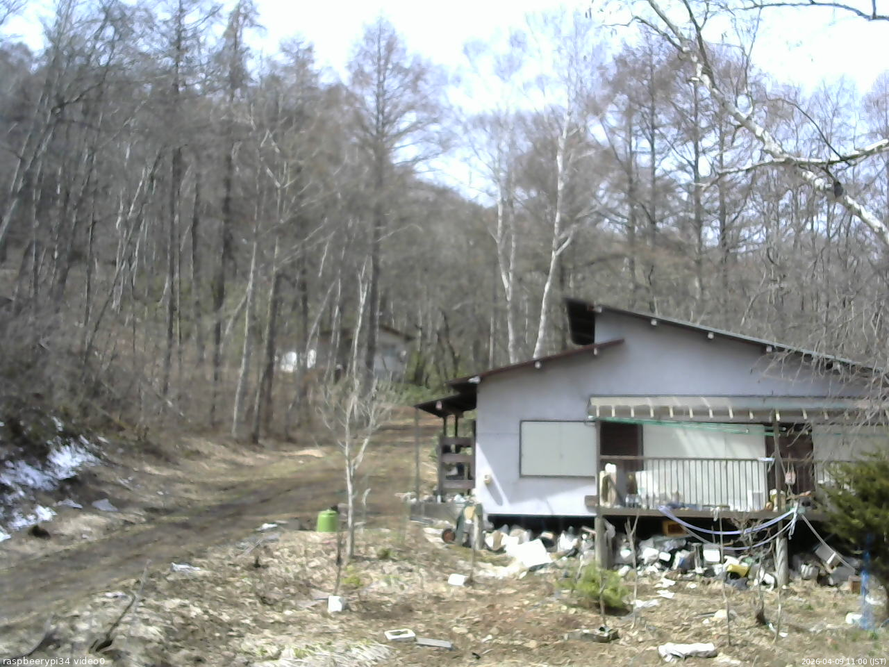 長野県菅平高原 ゆたか山荘 西側(坂上) 2026/04/09 11:00