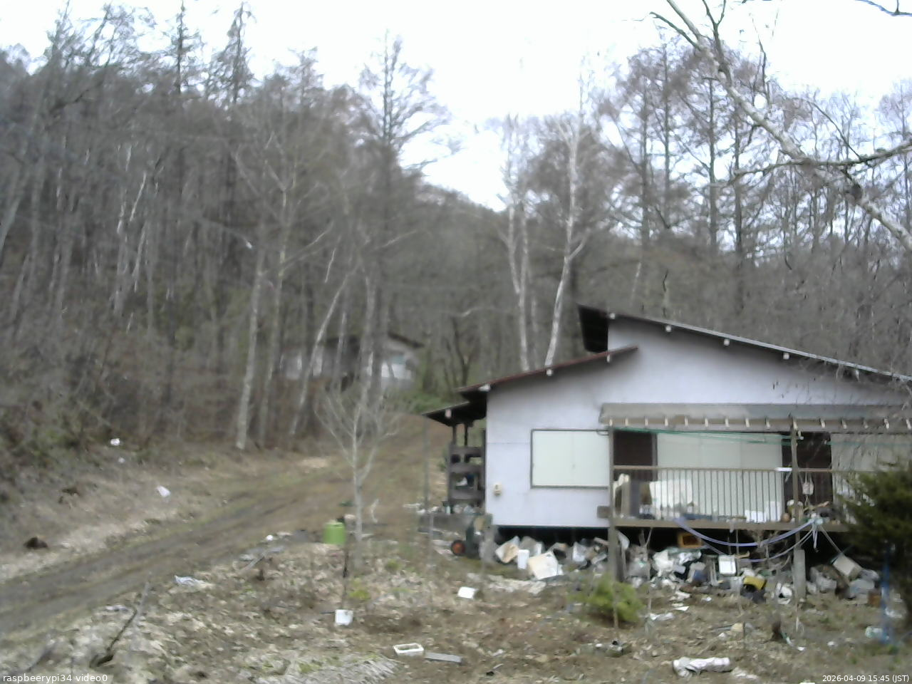 長野県菅平高原 ゆたか山荘 西側(坂上) 2026/04/09 15:45
