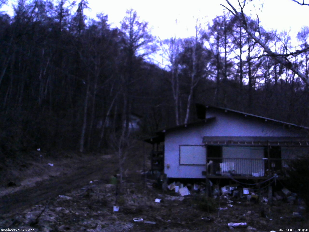 長野県菅平高原 ゆたか山荘 西側(坂上) 2026/04/09 18:30