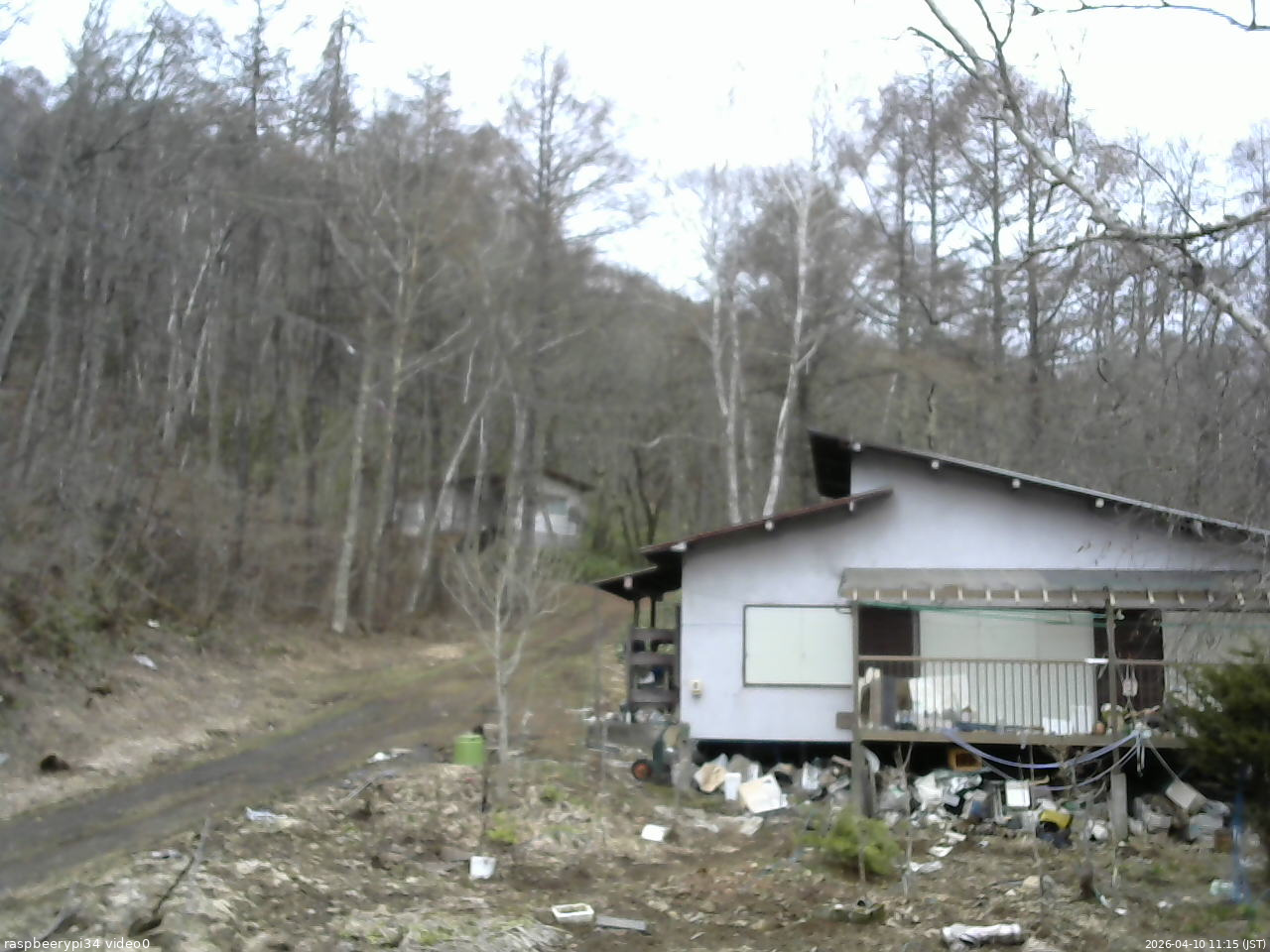 長野県菅平高原 ゆたか山荘 西側(坂上) 2026/04/10 11:15