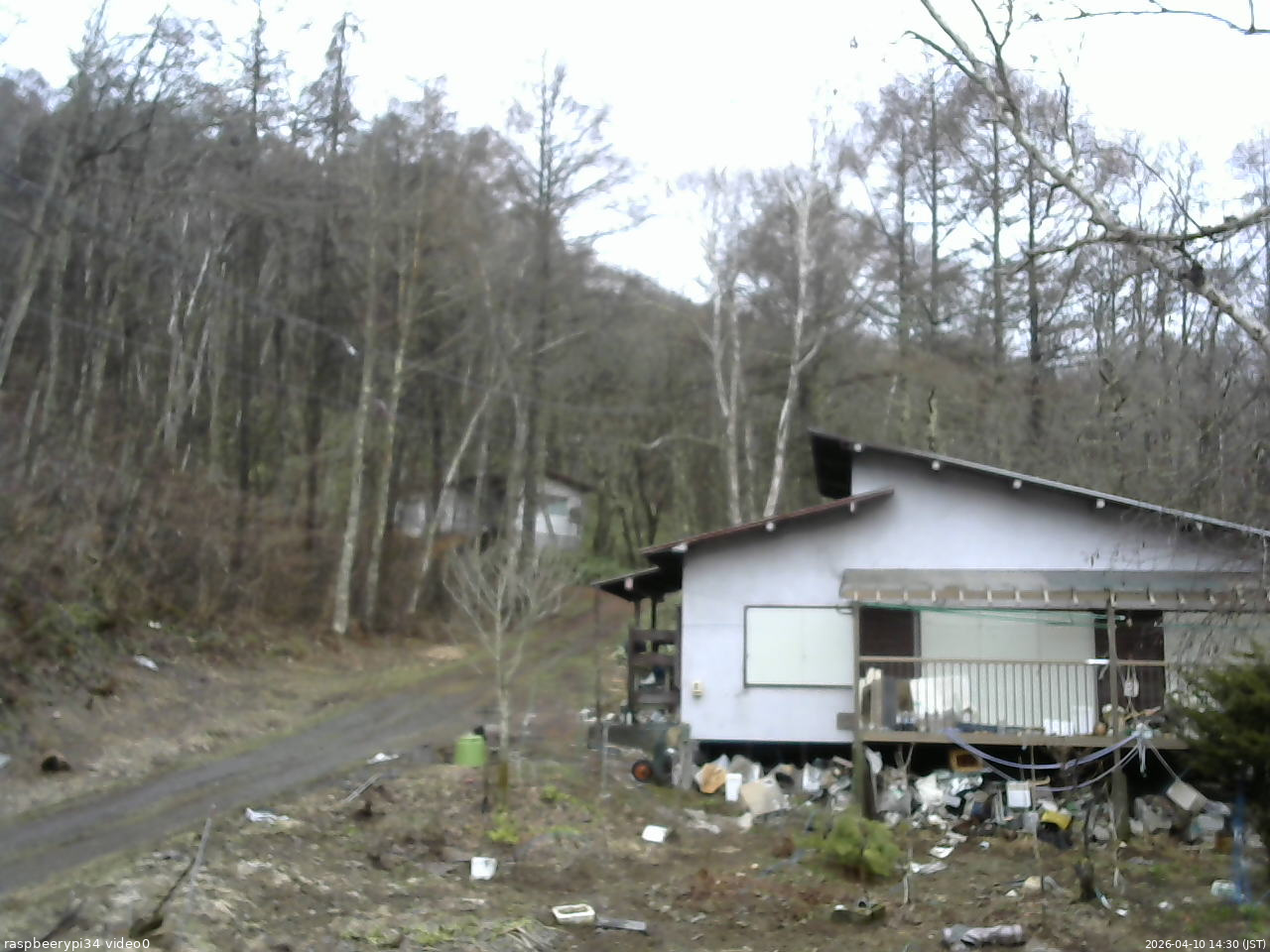 長野県菅平高原 ゆたか山荘 西側(坂上) 2026/04/10 14:30