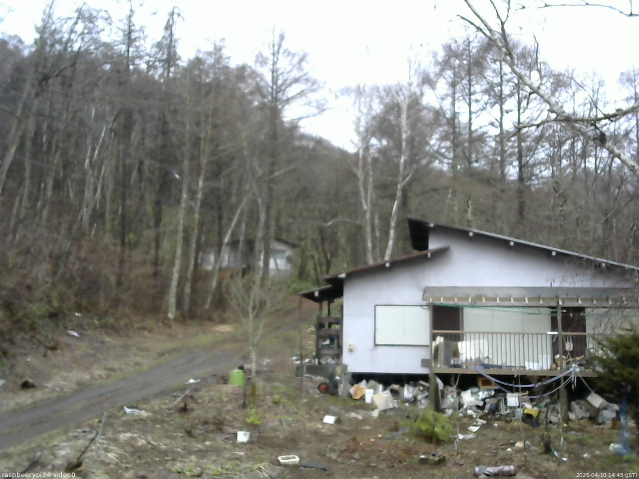 長野県菅平高原 ゆたか山荘 西側(坂上) 2026/04/10 14:45