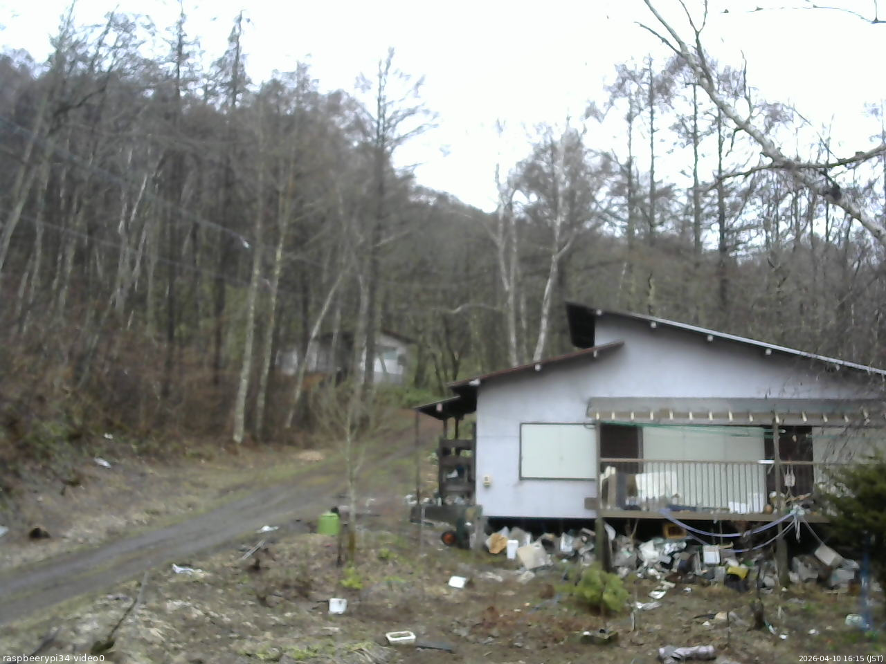 長野県菅平高原 ゆたか山荘 西側(坂上) 2026/04/10 16:15