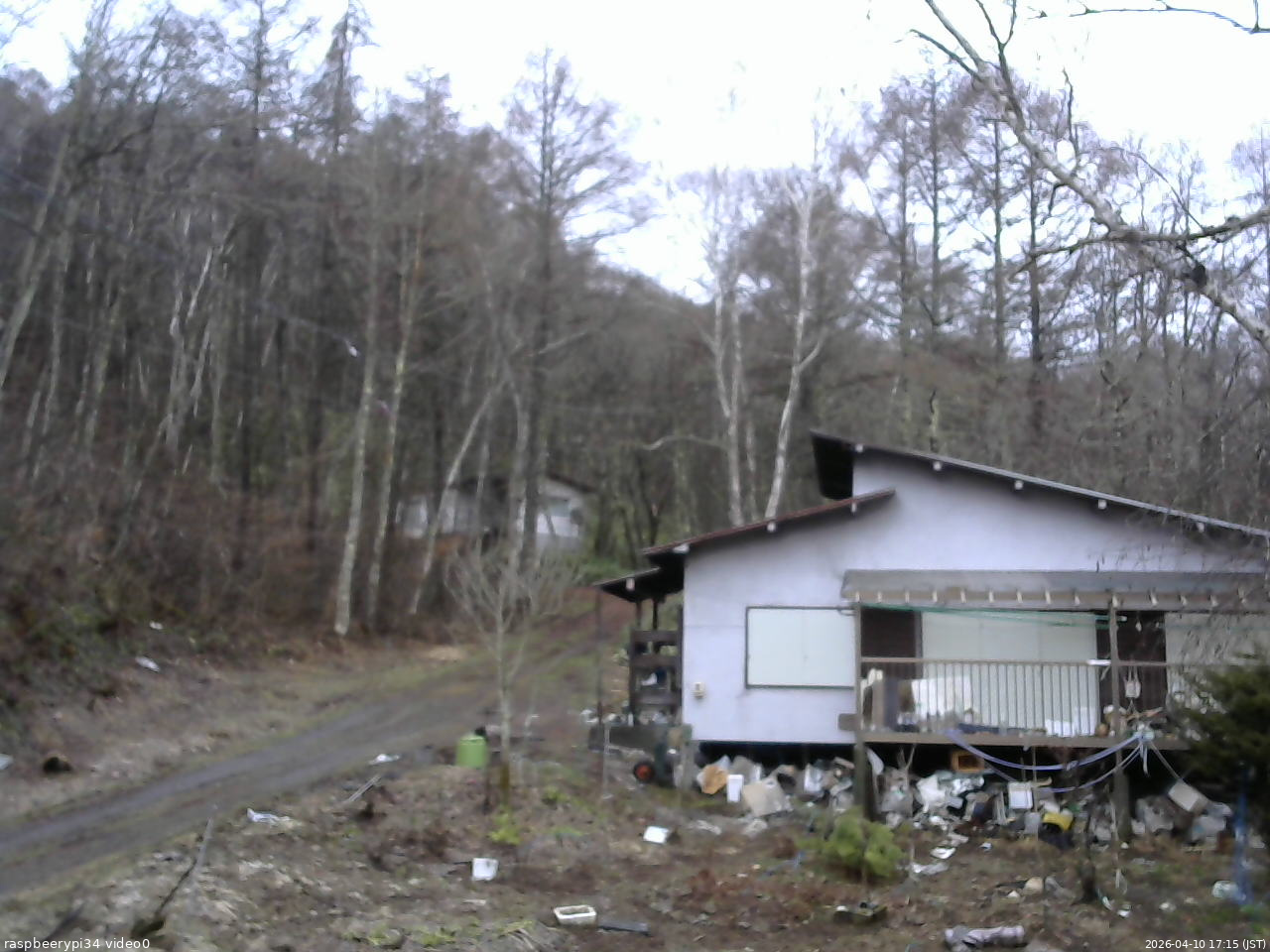 長野県菅平高原 ゆたか山荘 西側(坂上) 2026/04/10 17:15