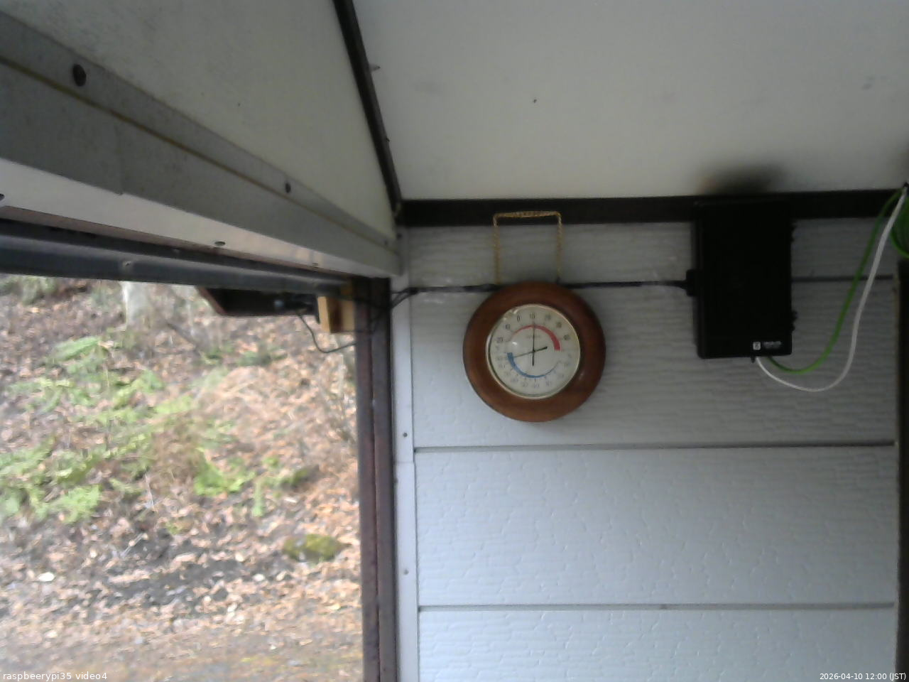 長野県菅平高原 ゆたか山荘 東側上空 2026/04/10 12:00