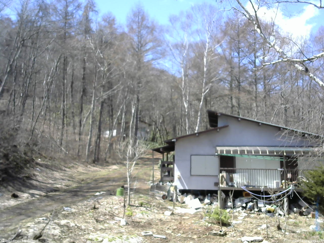 長野県菅平高原 ゆたか山荘 西側(坂上) 2026/04/11 11:15