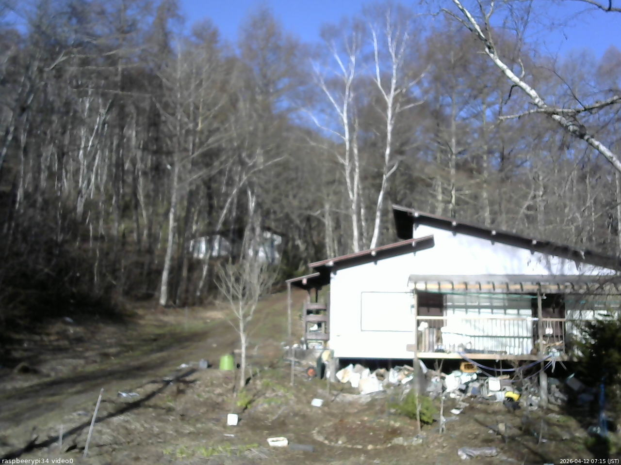長野県菅平高原 ゆたか山荘 西側(坂上) 2026/04/12 07:15