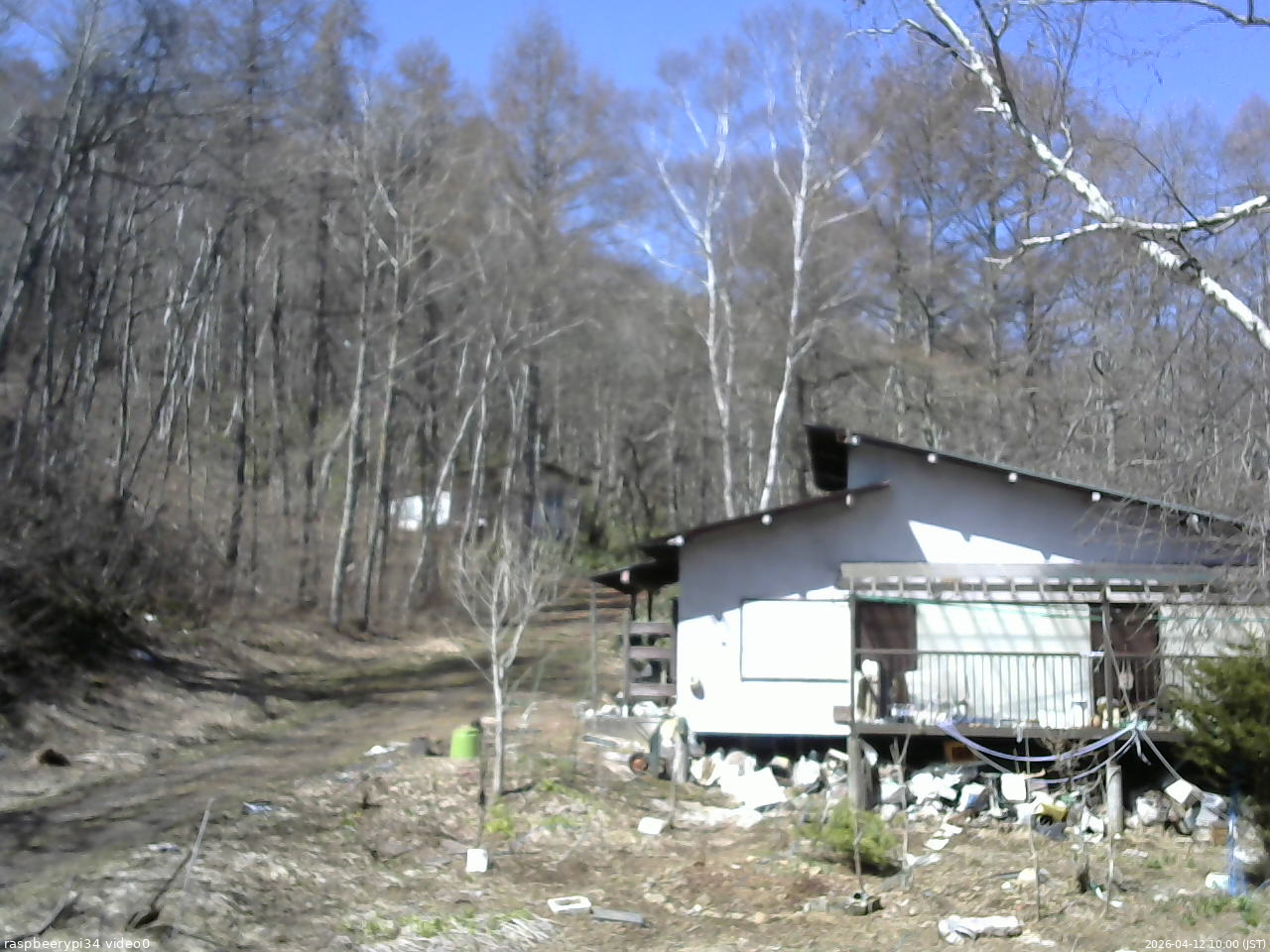 長野県菅平高原 ゆたか山荘 西側(坂上) 2026/04/12 10:00