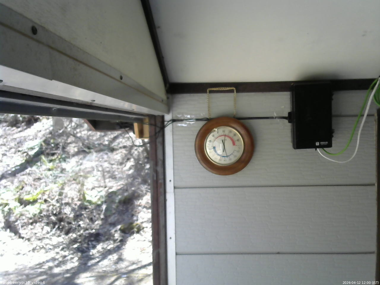 長野県菅平高原 ゆたか山荘 東側上空 2026/04/12 12:00