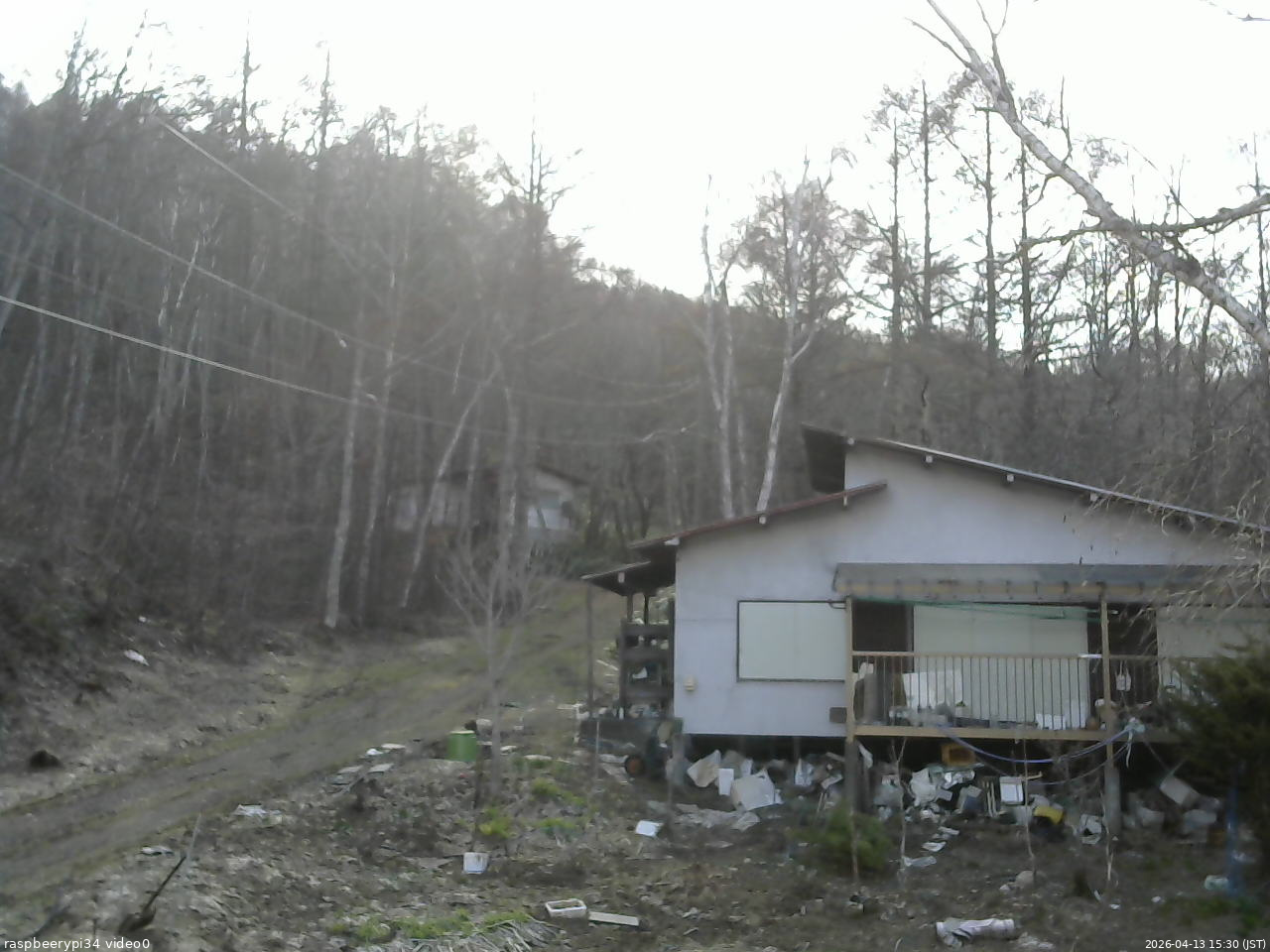長野県菅平高原 ゆたか山荘 西側(坂上) 2026/04/13 15:30
