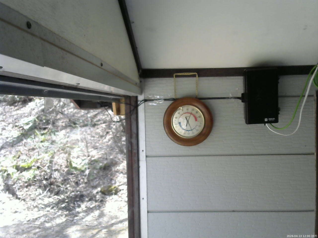 長野県菅平高原 ゆたか山荘 東側上空 2026/04/13 12:00