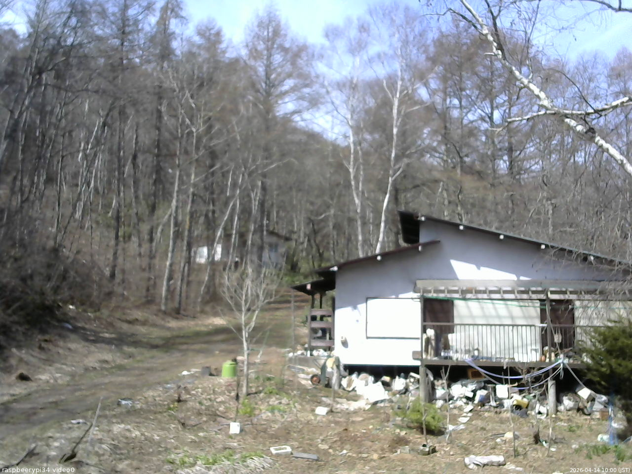 長野県菅平高原 ゆたか山荘 西側(坂上) 2026/04/14 10:00